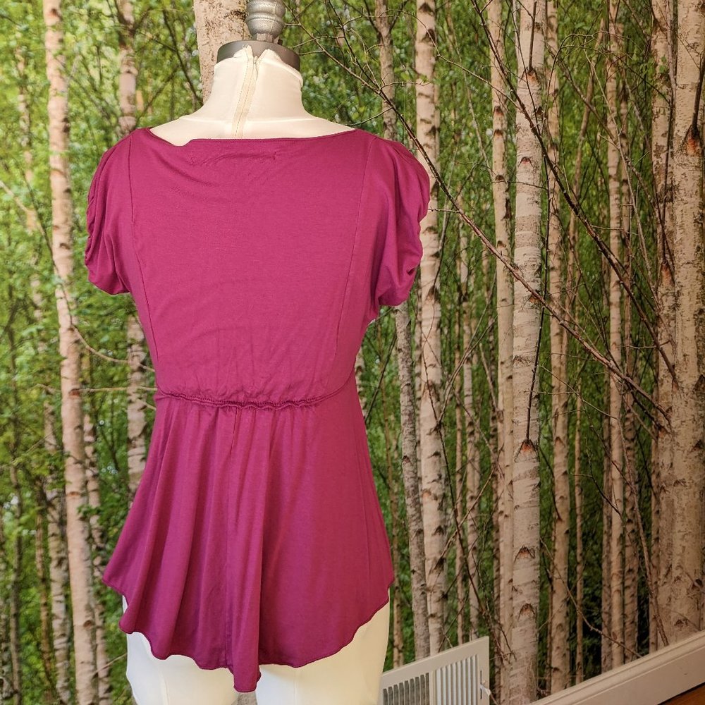 Max Studio Deep V Blouse w Rosette & Bubble Sleeves - Picture 3 of 4
